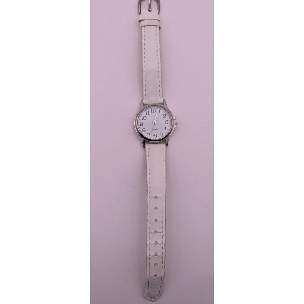 Geneva Accutime 28mm Silver Tone White‎ Dial & Band New Battery